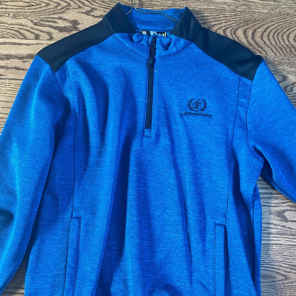 Blue men’s Under Armour pullover. Size medium.